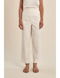 Flowy, high-waisted trousers