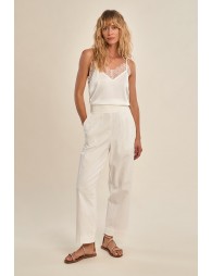 Flowy, high-waisted trousers