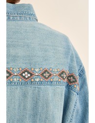 Chemise en jean, détails perles