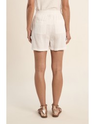 Short de mujer corto, detalles bordados.