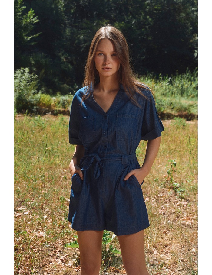 Jumpsuit with shorts that can be tied at the waist