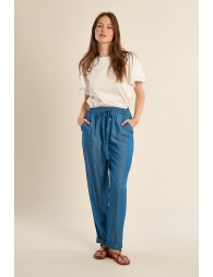 Pantalon en lyocell, coupe carotte