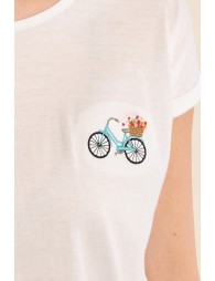 Camiseta de mujer de manga corta, con estampado.