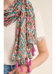 Pañuelo de mujer con estampado y borlas.