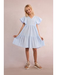 Vestido de niña de manga mariposa, con estampado y volantes.