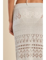 Falda larga, de crochet.