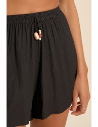 Short de mujer corto, detalle abalorios.