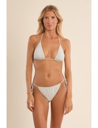 Top de bikini triángulo, en tejido brillante.
