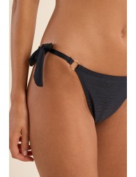 Braguita de bikini en tejido brillante, con lazos ajustables.