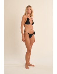 Braguita de bikini de tiro medio, detalle flor.