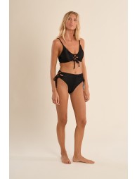 Top de bikini tipo bralette triangular, detalle lazada.