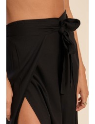 Pantalón de mujer largo, con lazada.