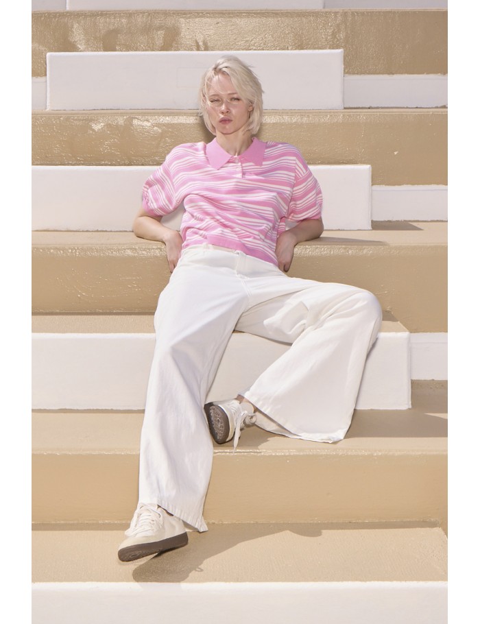 Pantalón de mujer largo, acampanado.