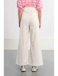 Pantalón de mujer largo, acampanado.