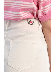 Pantalón de mujer largo, acampanado.