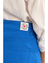 Pantalón de mujer largo, acampanado.