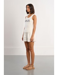 Top de mujer sin manga, con estampado.