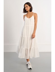 Vestido de tirantes, bordado, con volantes.