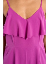 Mono de mujer largo, de tirantes, detalle volante.