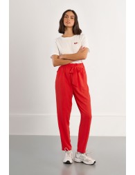 Pantalón de mujer tobillero, con lazada.