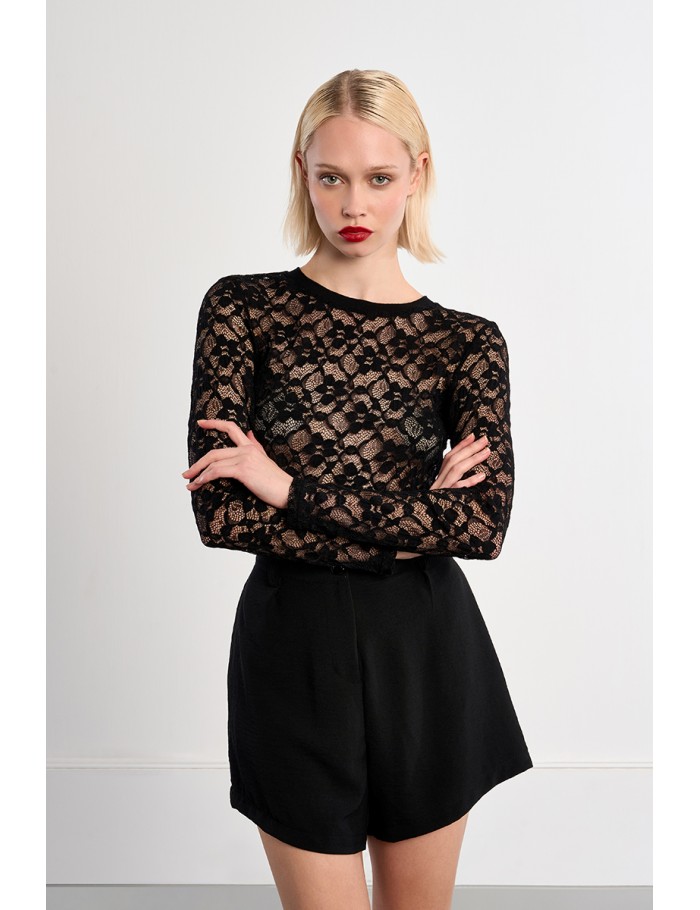 Sous-pull en dentelle