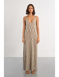 Vestido largo, de tirantes, estampado rayas.