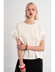 Casual T-shirt with ruffled sleeves