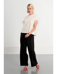 Casual T-shirt with ruffled sleeves