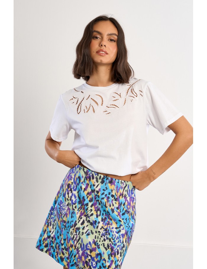 Casual openwork embroidery T-shirt