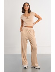 Pantalón de mujer largo, de chandal.