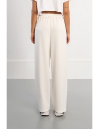 Pantalón de mujer largo, de chandal.