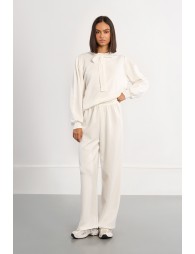 Casual sweatshirt with knotted collar