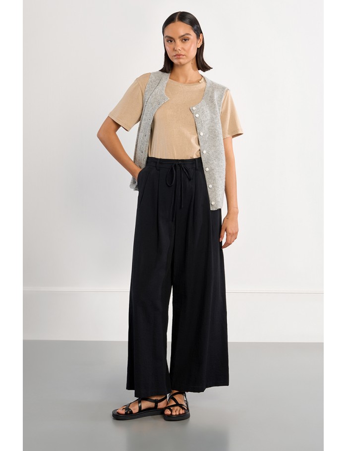 Pantalón de mujer largo, vaporoso.