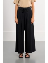 Wide-leg pants, high waist