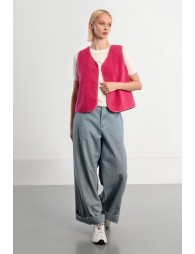 Short sleeveless jacket