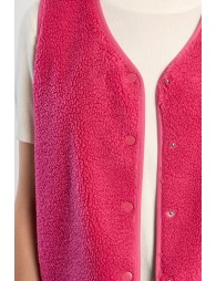 Short sleeveless jacket