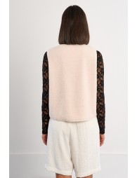 Short sleeveless jacket