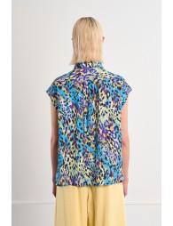 Cropped blouse with animal print