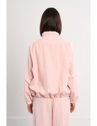 Chaqueta de mujer bomber, detalle de encaje.