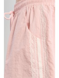 Short de mujer corto, con lazada.