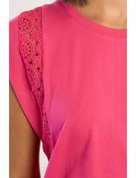 T-shirt aux manches ajourées