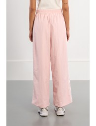 Pantalón de mujer largo, de chandal.