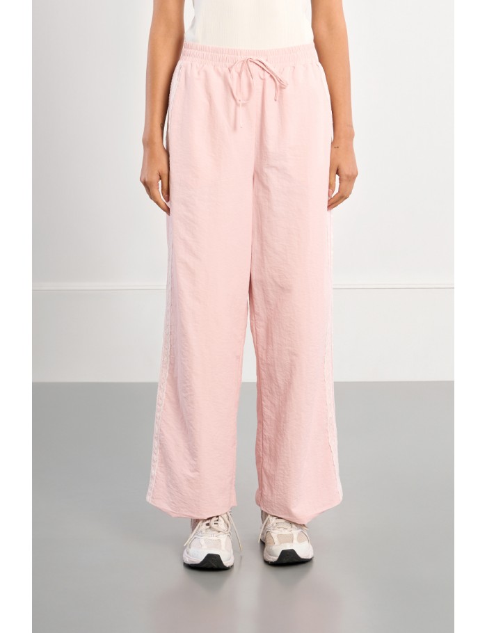 Pantalon de survêtement en nylon et en dentelle
