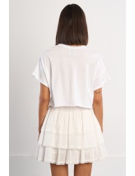 Camiseta de mujer de manga corta, con estampado frontal.