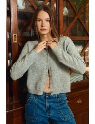 Knitted cardigan, buttoned